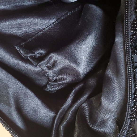 Black sequined and beaded  bag 12 X 15 black satin lining  Double zipper - Picture 4 of 7